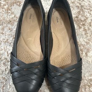 Clarks Women's Black Woven Flats